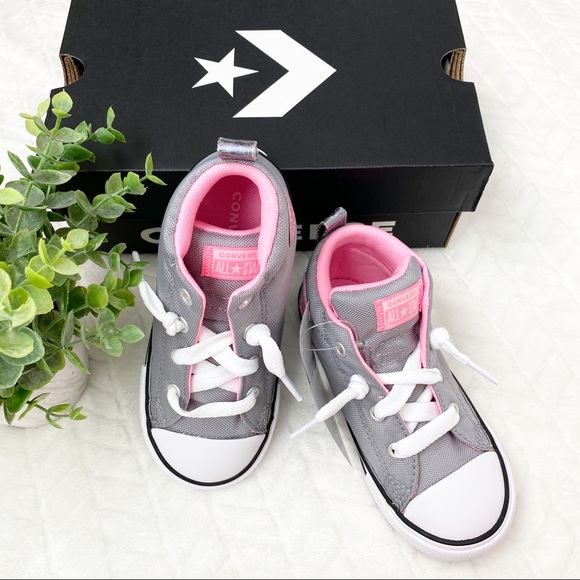 Converse Chuck Taylor Mid Lace-Up Sneaker - Kids - Picture 2 of 8